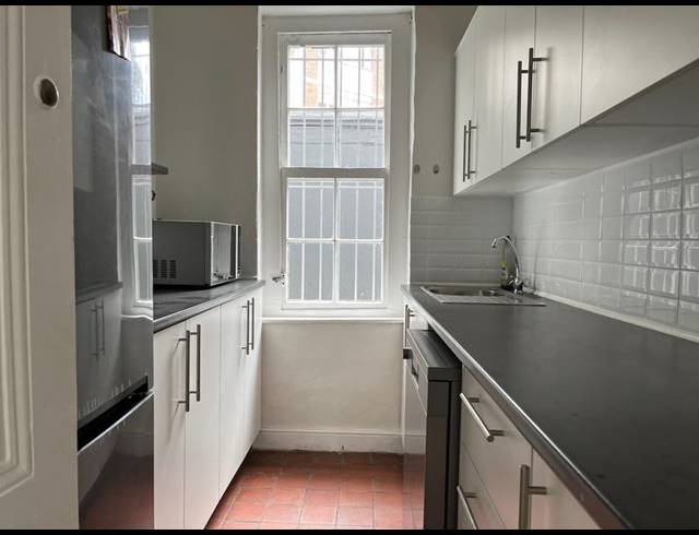 BUSINESS PROPERTY TO RENT IN RONDEBOSCH